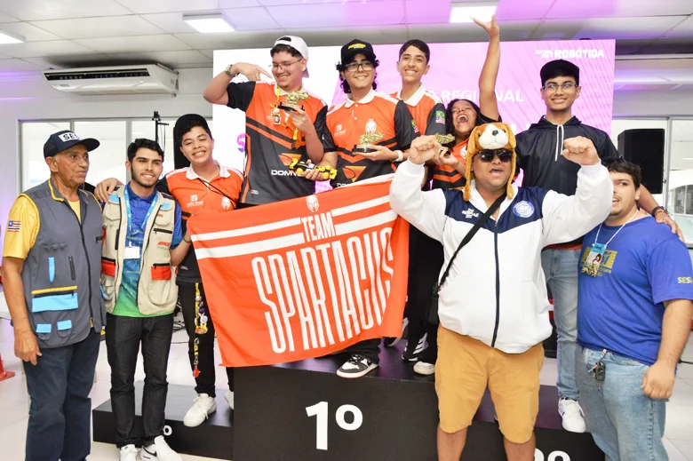 Maranhão brilha em torneio de robótica