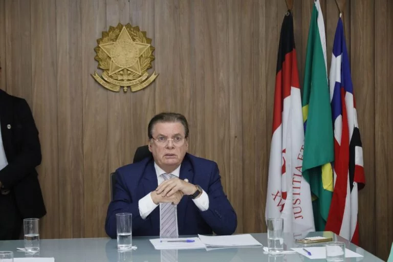 Justiça endurece com empresas de ônibus