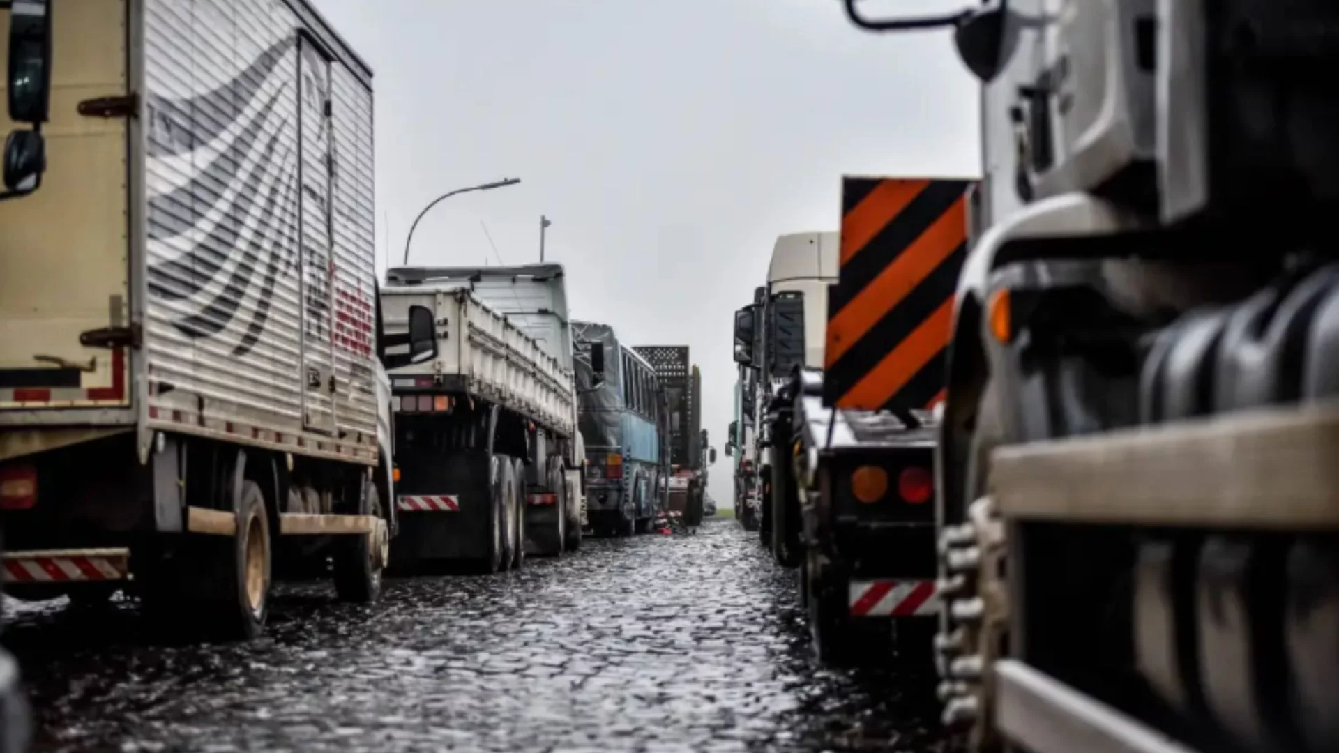 Governo prepara medidas para evitar greve dos caminhoneiros