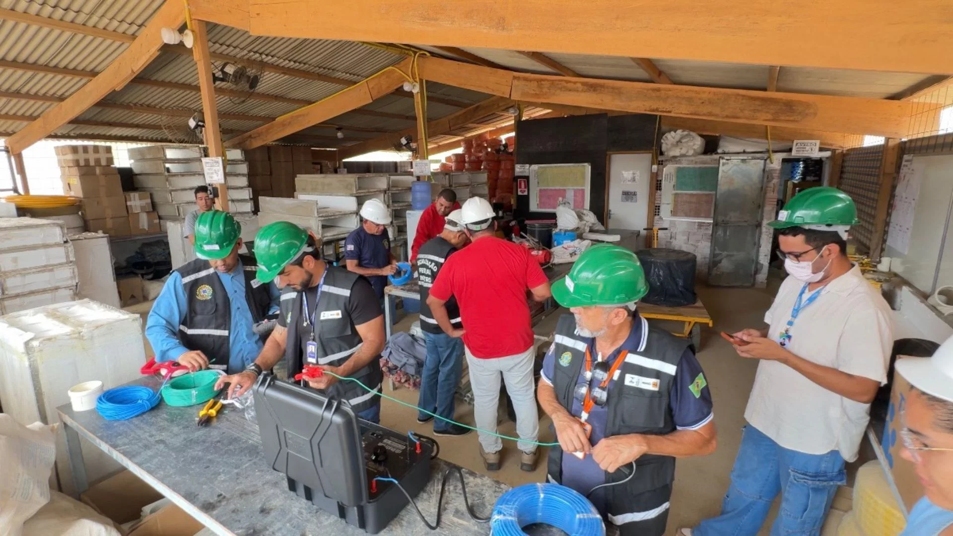 Fios irregulares são encontrados em obras de São Luís