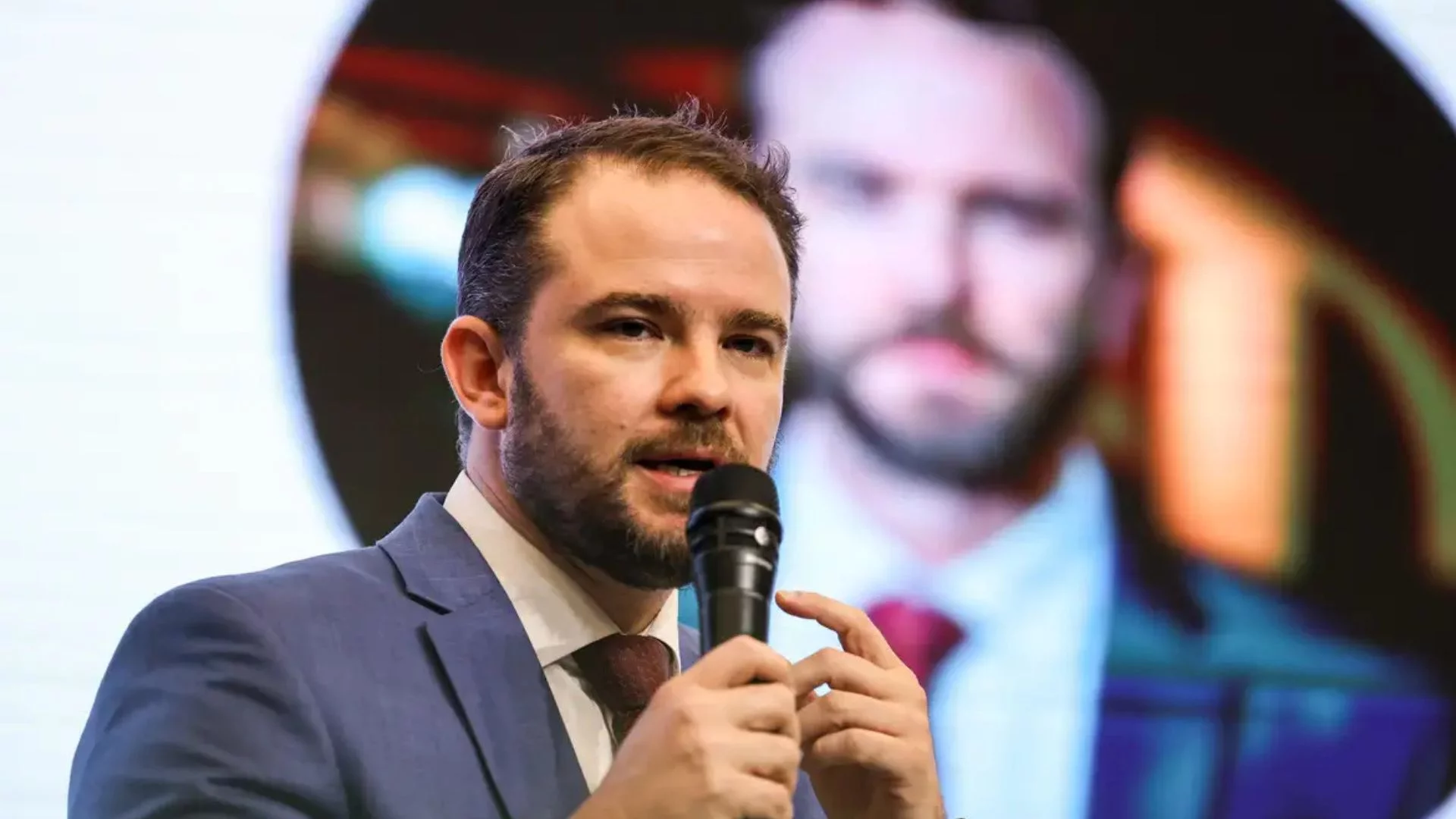 Lula confirma Dario Durigan na Fazenda, após saída de Haddad