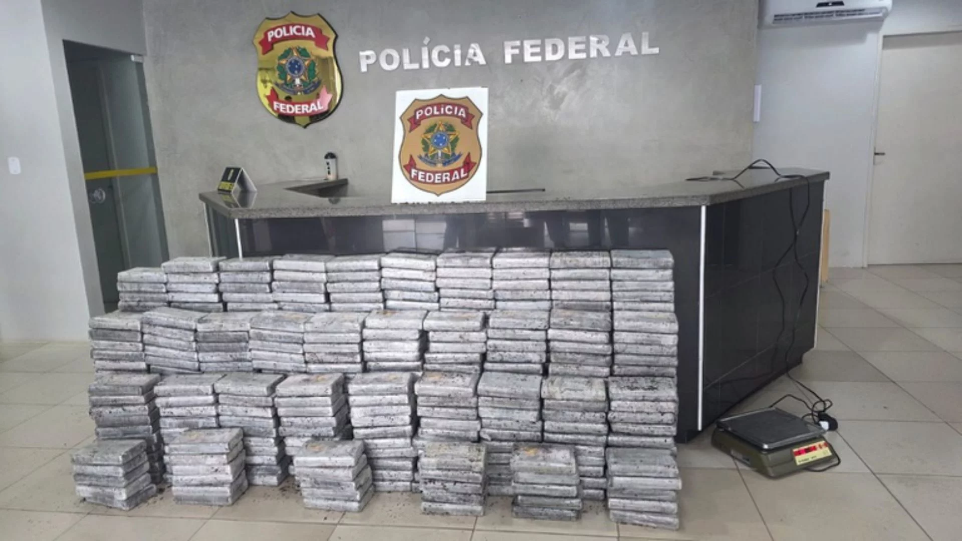 VÍDEO: PF prende 5 e apreende meia tonelada de cocaína no MA