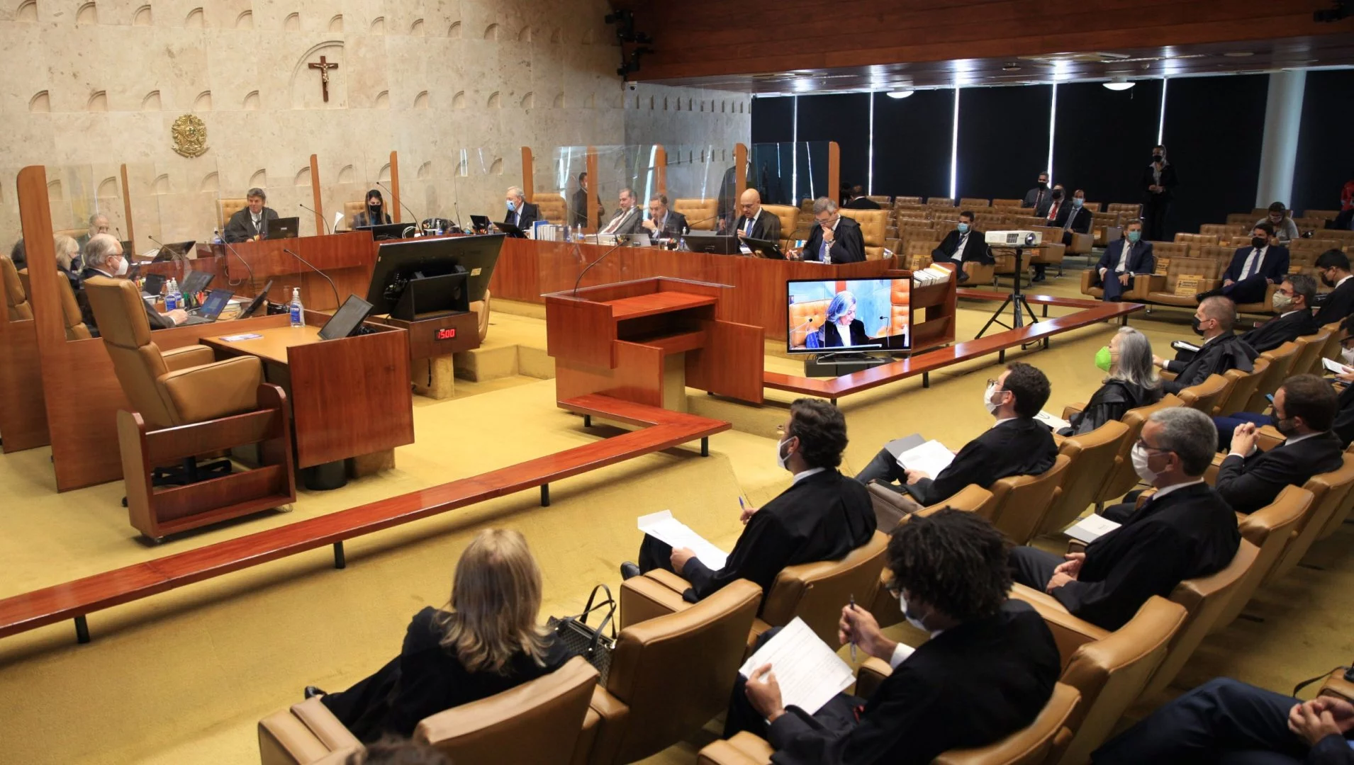 PF faz operação contra vazamento ilegal de dados de ministros do STF