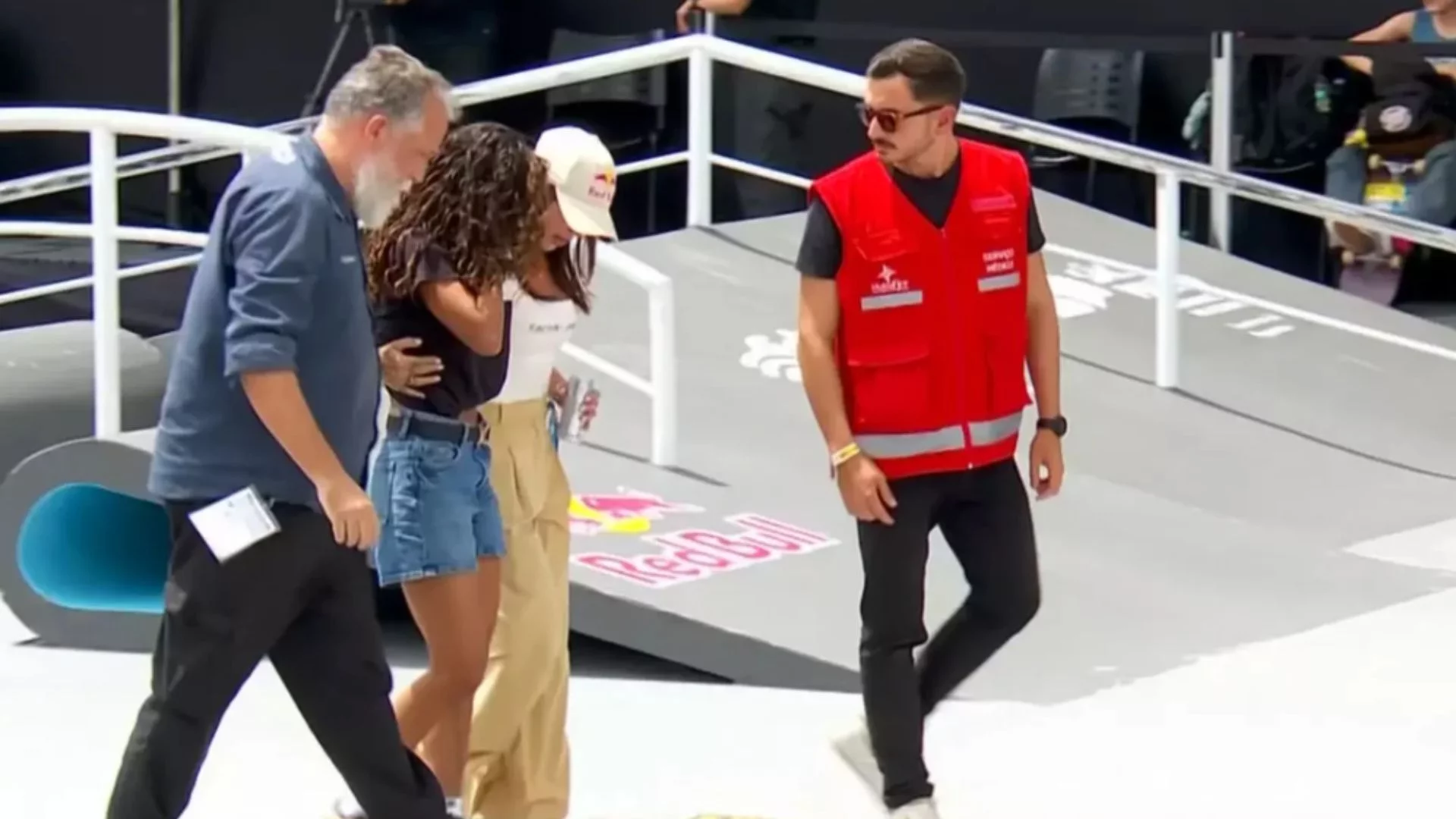 Rayssa Leal fica em 4º no Mundial de Skate Street após queda na última manobra