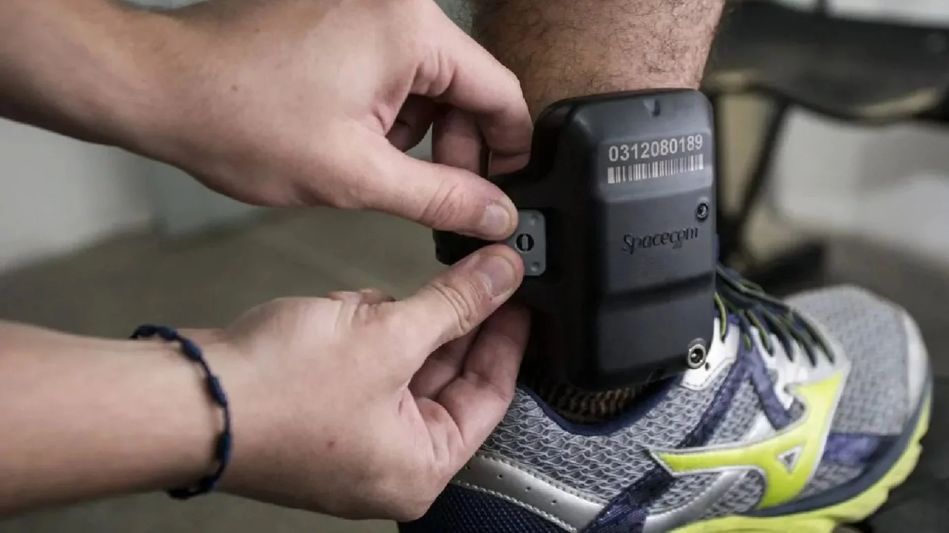 Senado aprova tornozeleira eletrônica imediata para agressores de mulheres