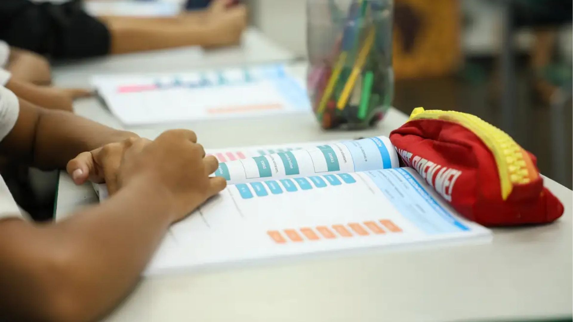 Educação política passa a ser obrigatória nas escolas brasileiras