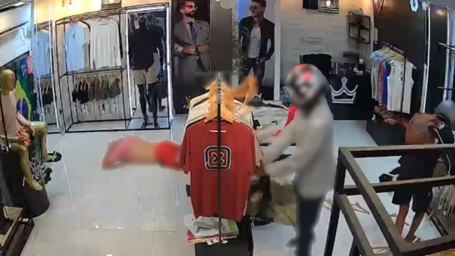 Loja de roupas é alvo de bandidos em São Luís