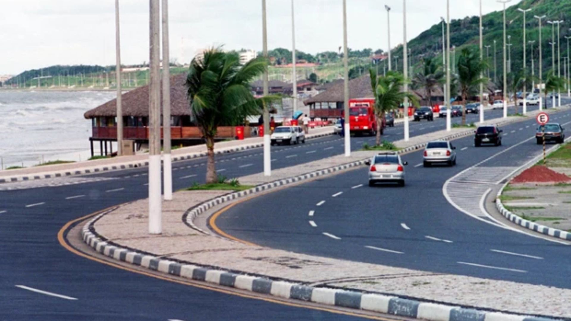 Avenida Litorânea terá serviços de sinalização durante a noite