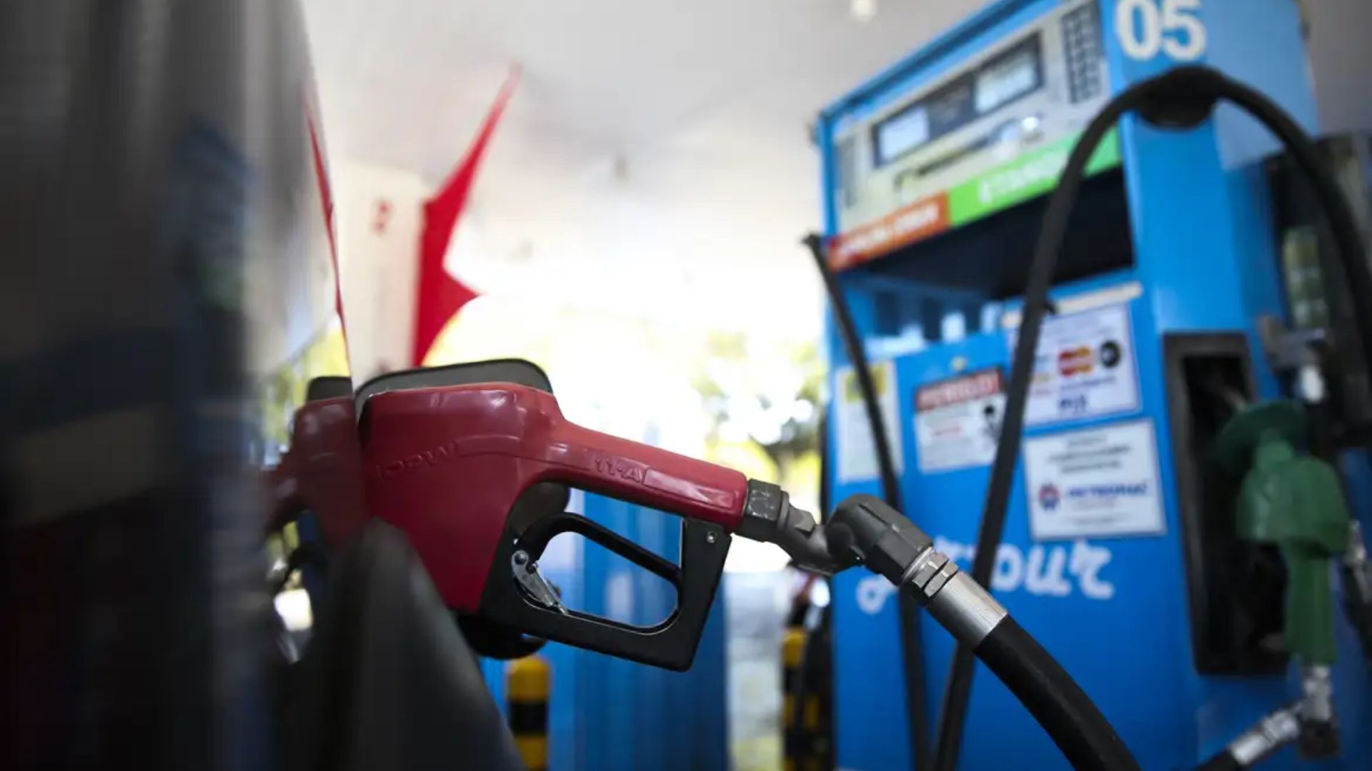 Senacon investiga 70 postos por aumento abusivo nos combustíveis