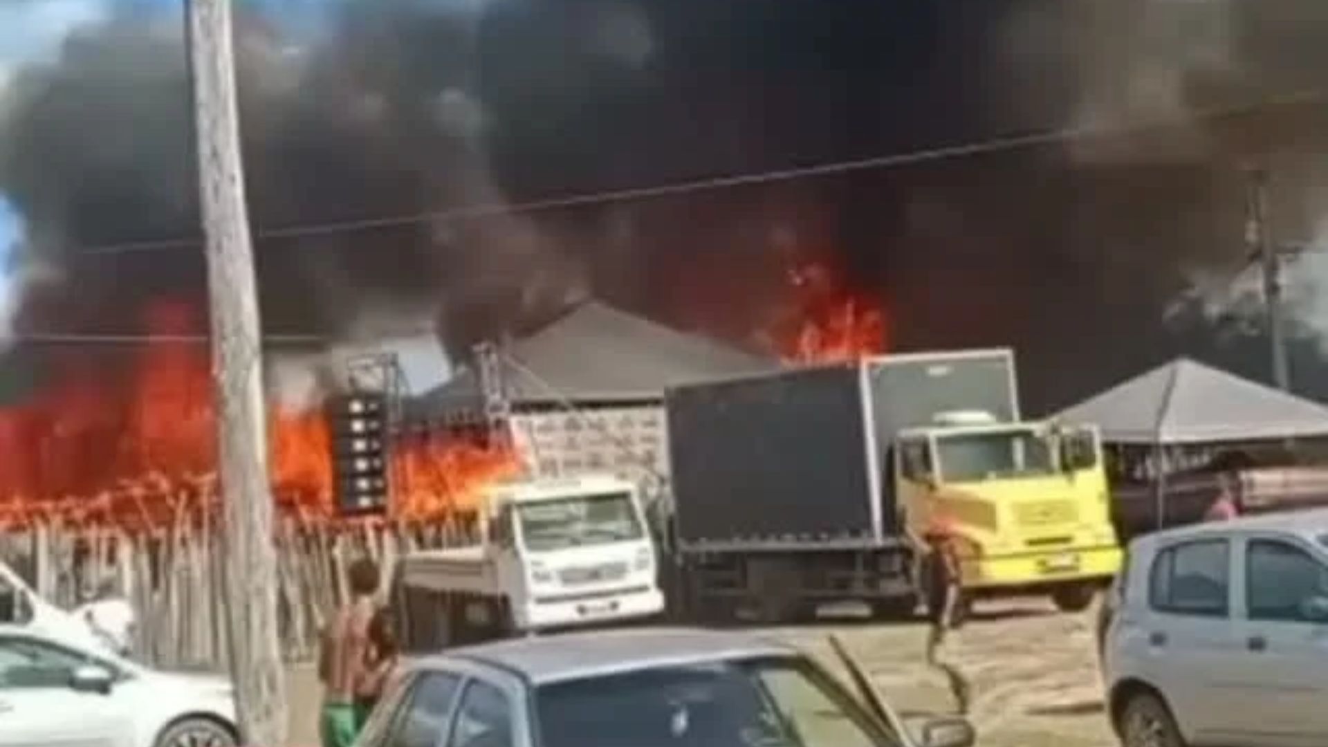 VÍDEO: Incêndio atinge salão de festas em Matões do Norte